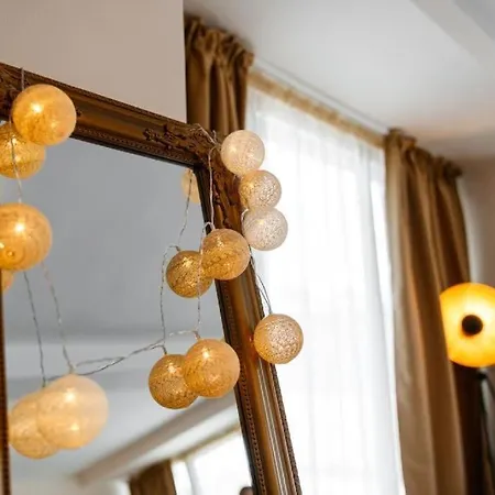 Apartamento Cozy With French Windows