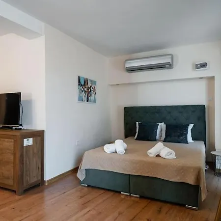 Apartamento Cozy With French Windows *