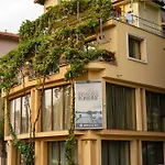 French Windows Center Апартаменты