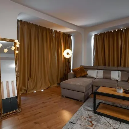 Cozy With French Windows Apartman