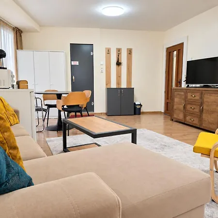 דירה French Windows Center